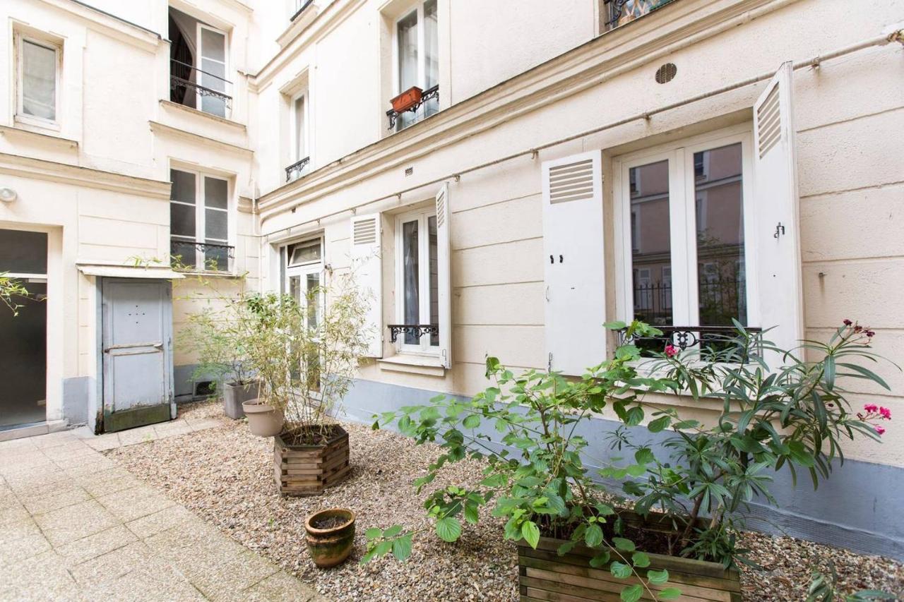 Bed and Breakfast Coup De Coeur A Montmartre París Exterior foto